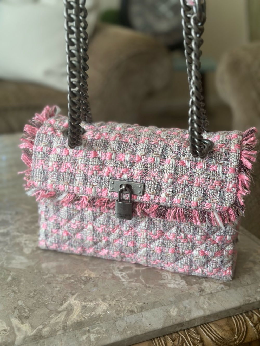Kurt Geiger London “The Brixton” Tweed Chain Shoulder Bag – Pink & Gray Bouclé - Picture 4 of 9